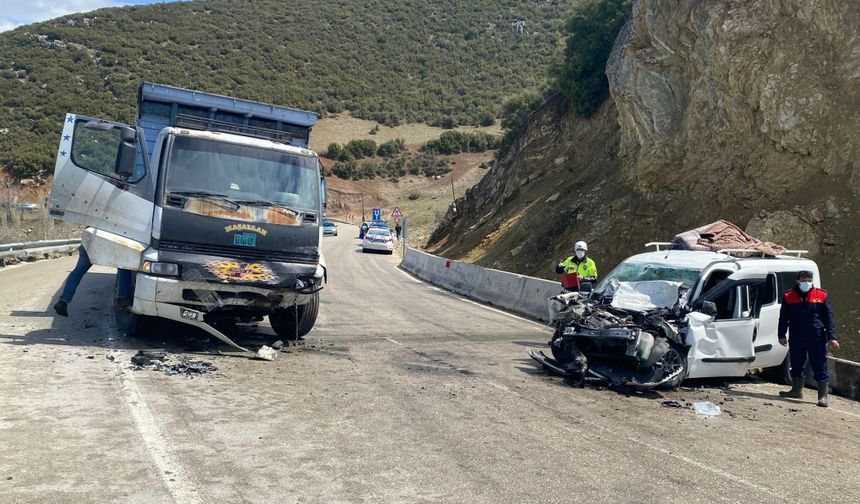 Isparta'da kamyon kazası: 1 ölü