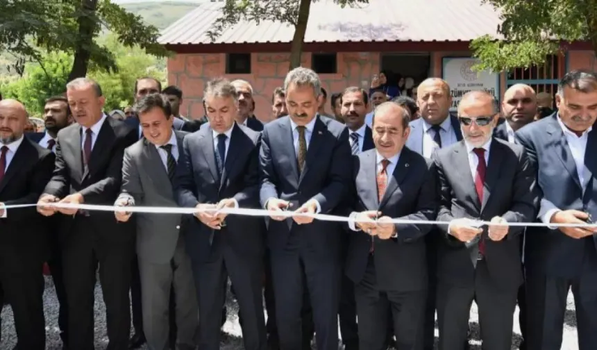 Bitlis'te ''Köy Yaşam Merkezi'' açıldı