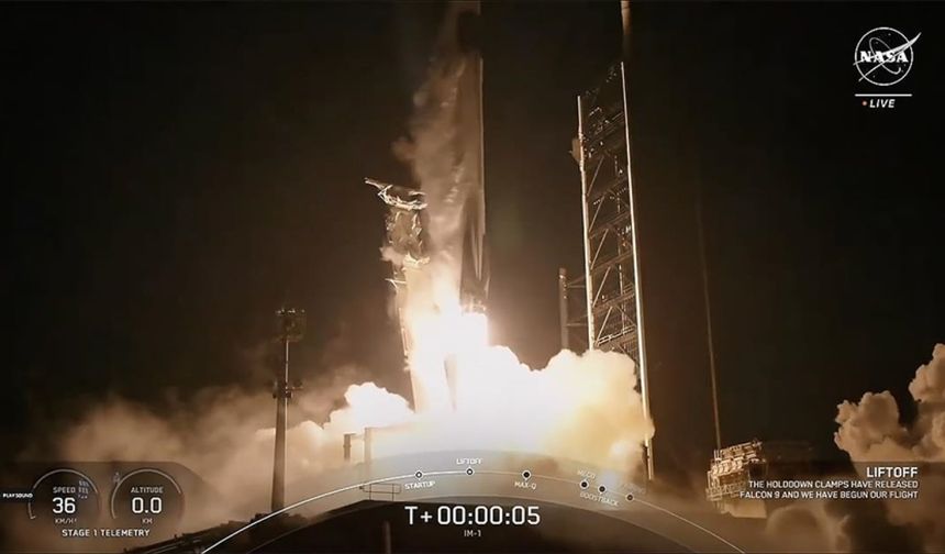 Space X'in roketi test uçuşunda en uzun mesafeyi kat etti