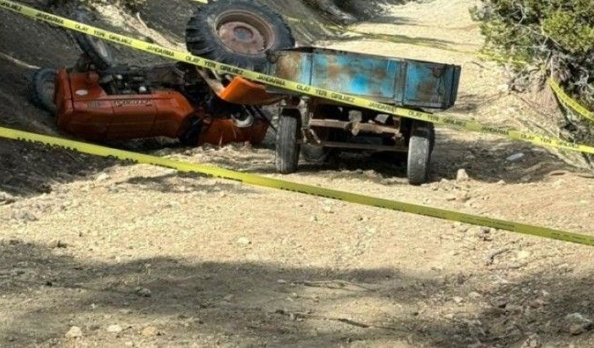 Burdur'da traktör devrildi! Altında kalan kişi hayatını kaybetti