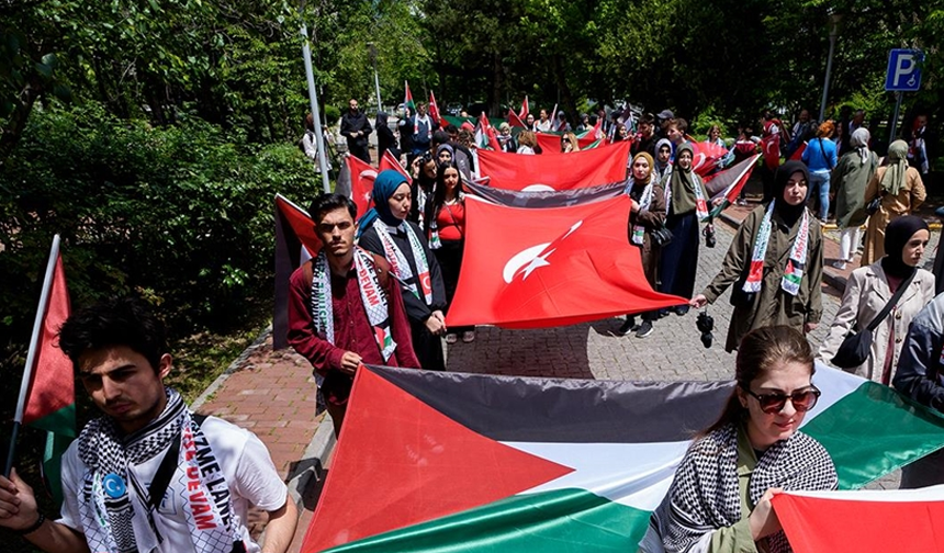 Ankara Üniversitesinde Filistin'e destek yürüyüşü