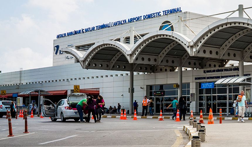 Havalimanında zehirlenme: 42 personel hastaneye kaldırıldı